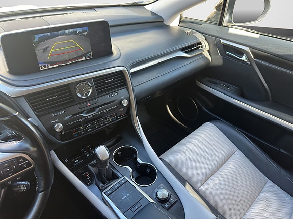 Lexus RX450h 13 of 25