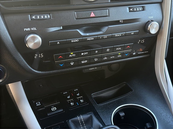 Lexus RX450h 16 of 25