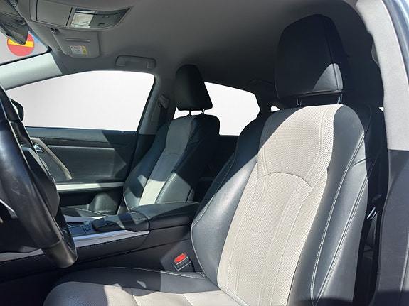 Lexus RX450h 9 of 25