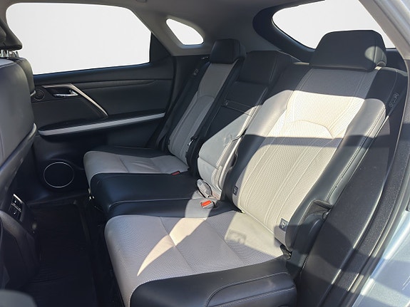 Lexus RX450h 10 of 25