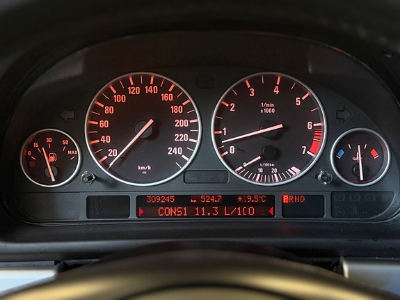 BMW 525 16 of 18