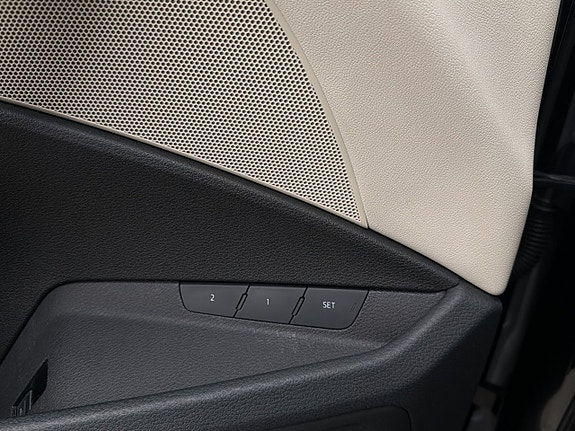 Audi e-tron 16 of 30