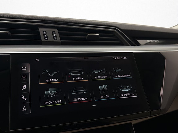 Audi e-tron 24 of 30