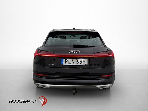 Audi e-tron 7 of 30