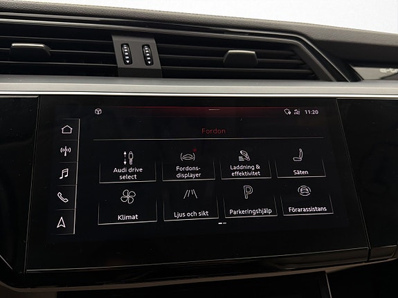 Audi e-tron 27 of 30