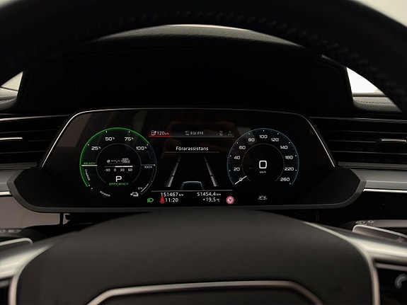 Audi e-tron 18 of 30