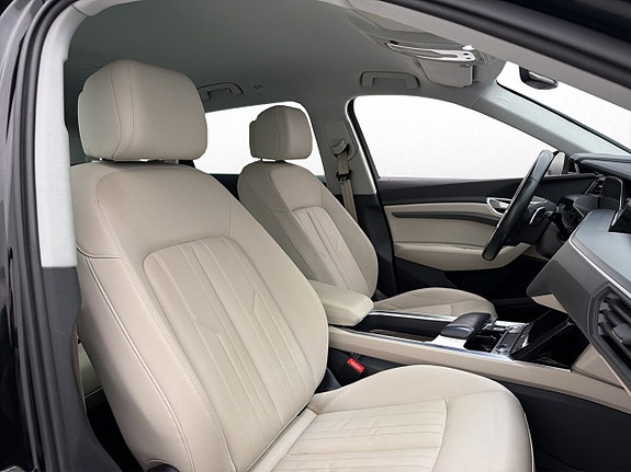 Audi e-tron 30 of 30