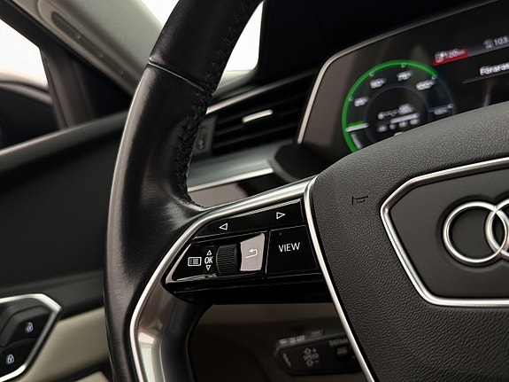 Audi e-tron 15 of 30