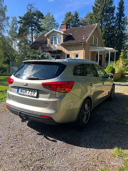 Kia Ceed 2 of 6