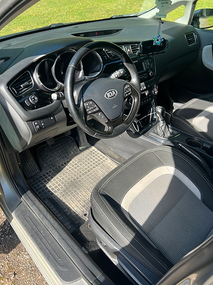 Kia Ceed 4 of 6