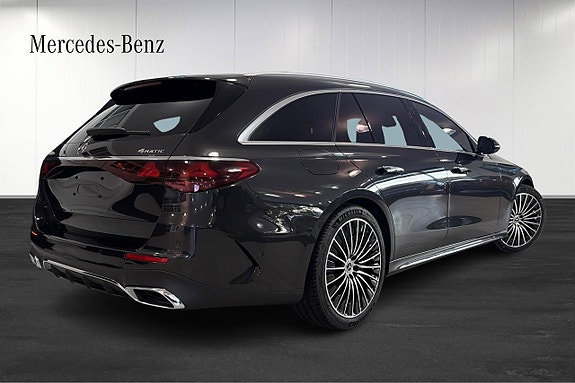 Mercedes-Benz E300 de 3 of 14