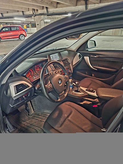 BMW 118d 8 of 8