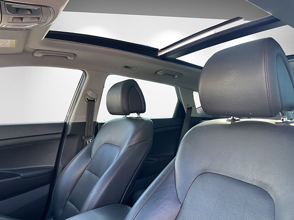 Hyundai Tucson 13 of 18
