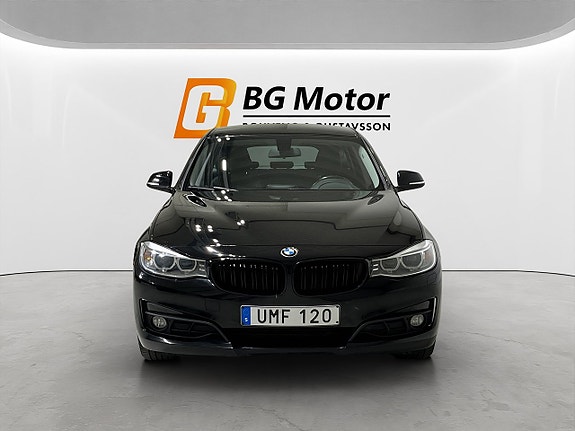 BMW 320 2 of 21