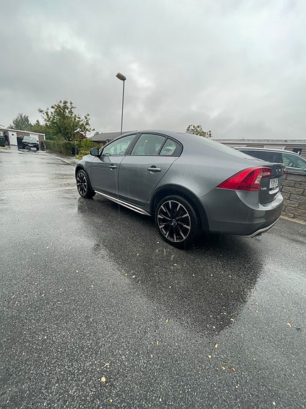 Volvo S60 Cross Country 11 of 11