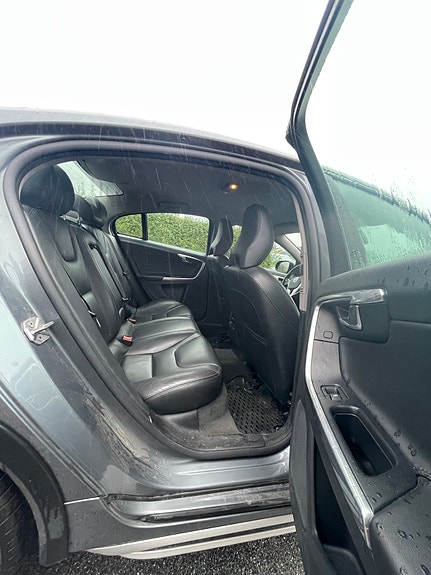 Volvo S60 Cross Country 5 of 11