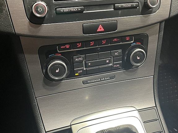 Volkswagen Passat 18 of 19
