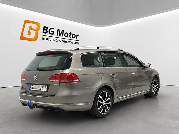 Volkswagen Passat 4 of 19
