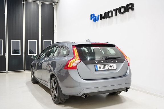 Volvo V60 4 of 20