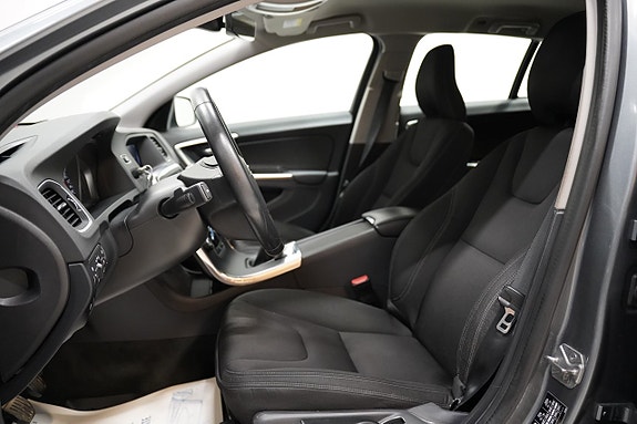 Volvo V60 7 of 20