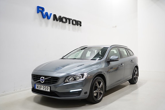 Volvo V60 2 of 20