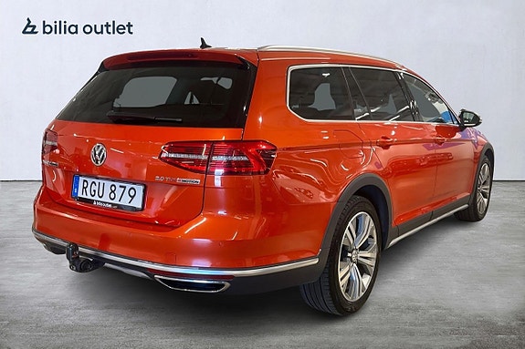 Volkswagen Passat Alltrack 8 of 25