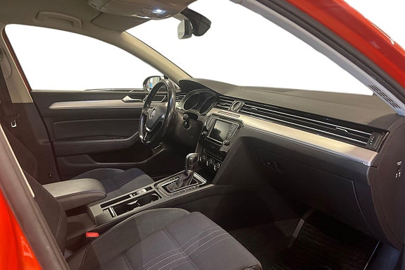 Volkswagen Passat Alltrack 20 of 25
