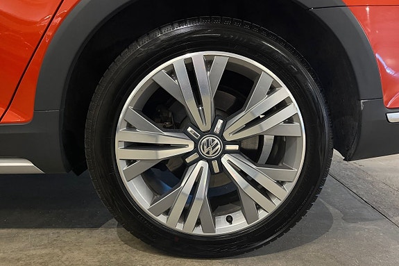 Volkswagen Passat Alltrack 6 of 25