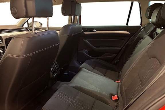 Volkswagen Passat Alltrack 22 of 25