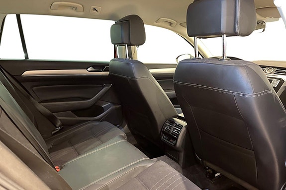 Volkswagen Passat Alltrack 21 of 25