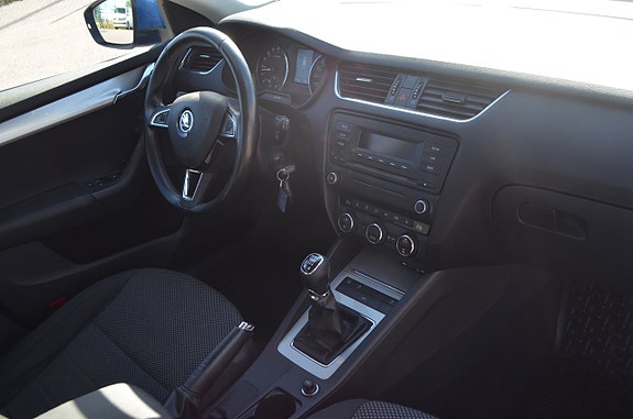 Skoda Octavia 11 of 16