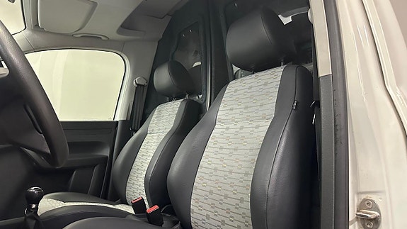 Volkswagen Caddy 12 of 18