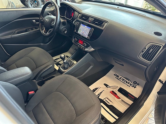 Kia Rio 12 of 13
