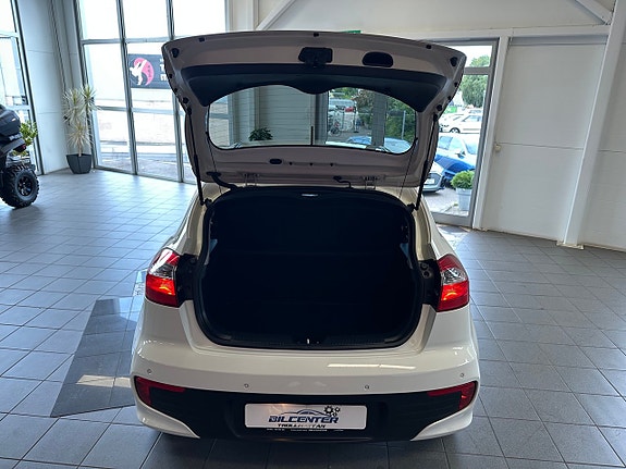 Kia Rio 7 of 13