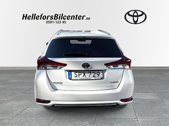 Toyota Auris 4 of 19