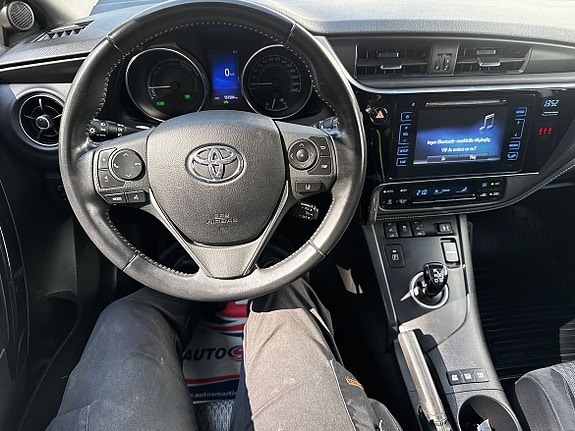 Toyota Auris 9 of 19
