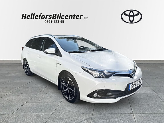 Toyota Auris 19 of 19