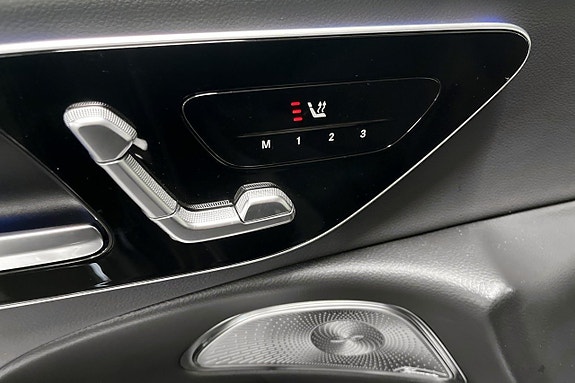 Mercedes-Benz E300 17 of 18