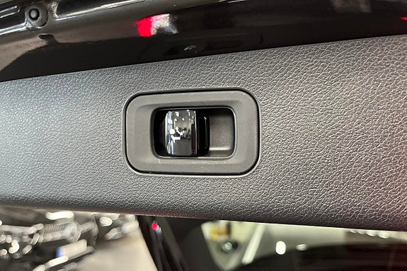 Mercedes-Benz E300 15 of 18