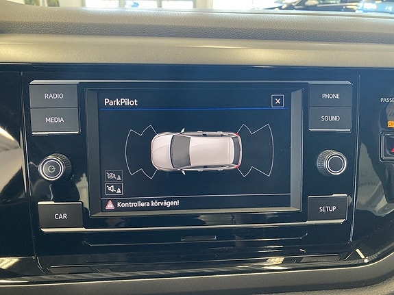 Volkswagen Polo 14 of 18