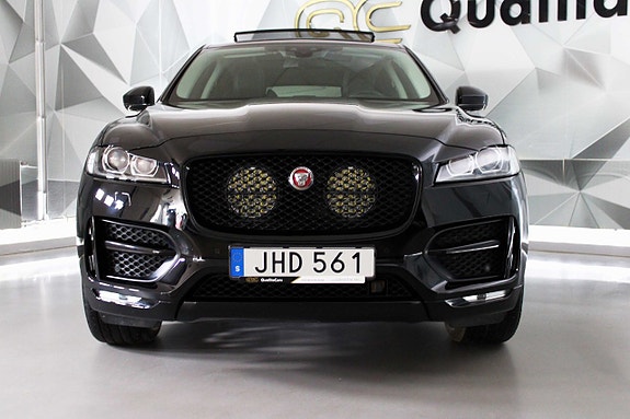 Jaguar F-PACE 9 of 27