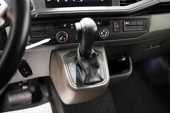 Volkswagen Transporter 12 of 19