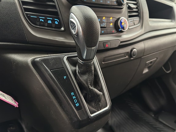 Ford Transit Custom 25 of 30