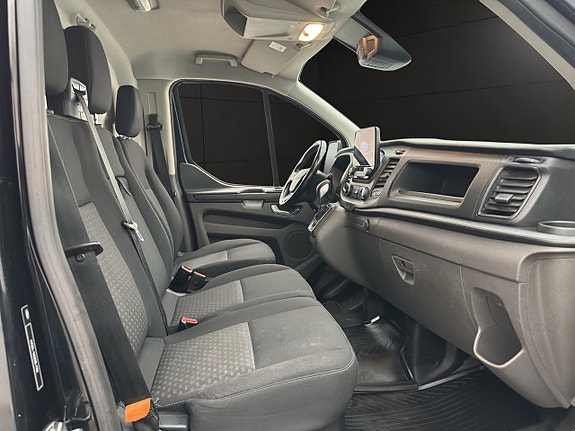 Ford Transit Custom 26 of 30