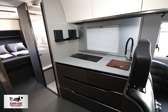 Adria Supersonic 890 LC 13 of 18