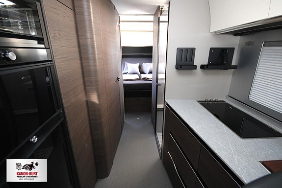 Adria Supersonic 890 LC 8 of 18