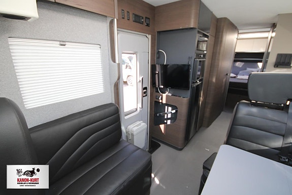 Adria Supersonic 890 LC 7 of 18