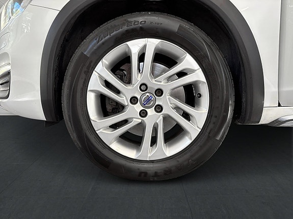 Volvo V60 Cross Country 8 of 25