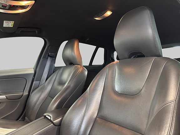 Volvo V60 Cross Country 24 of 25