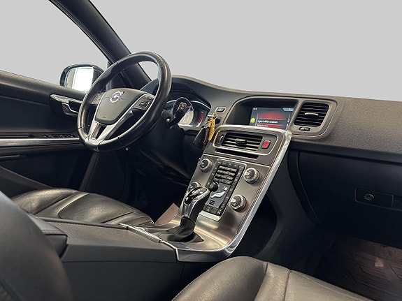 Volvo V60 Cross Country 20 of 25